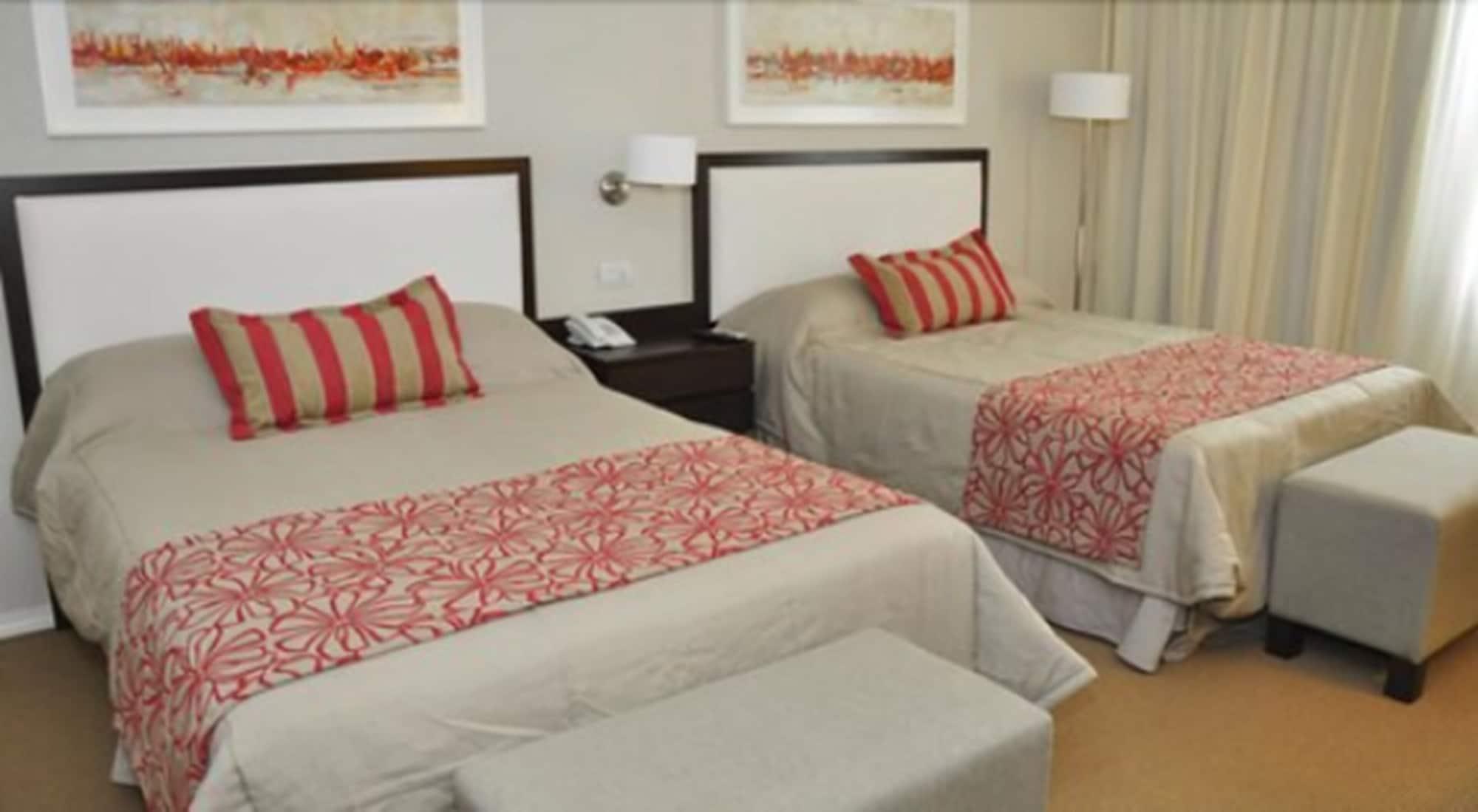 Howard Johnson Hotel Piedras Moras Алмафуерте Екстериор снимка