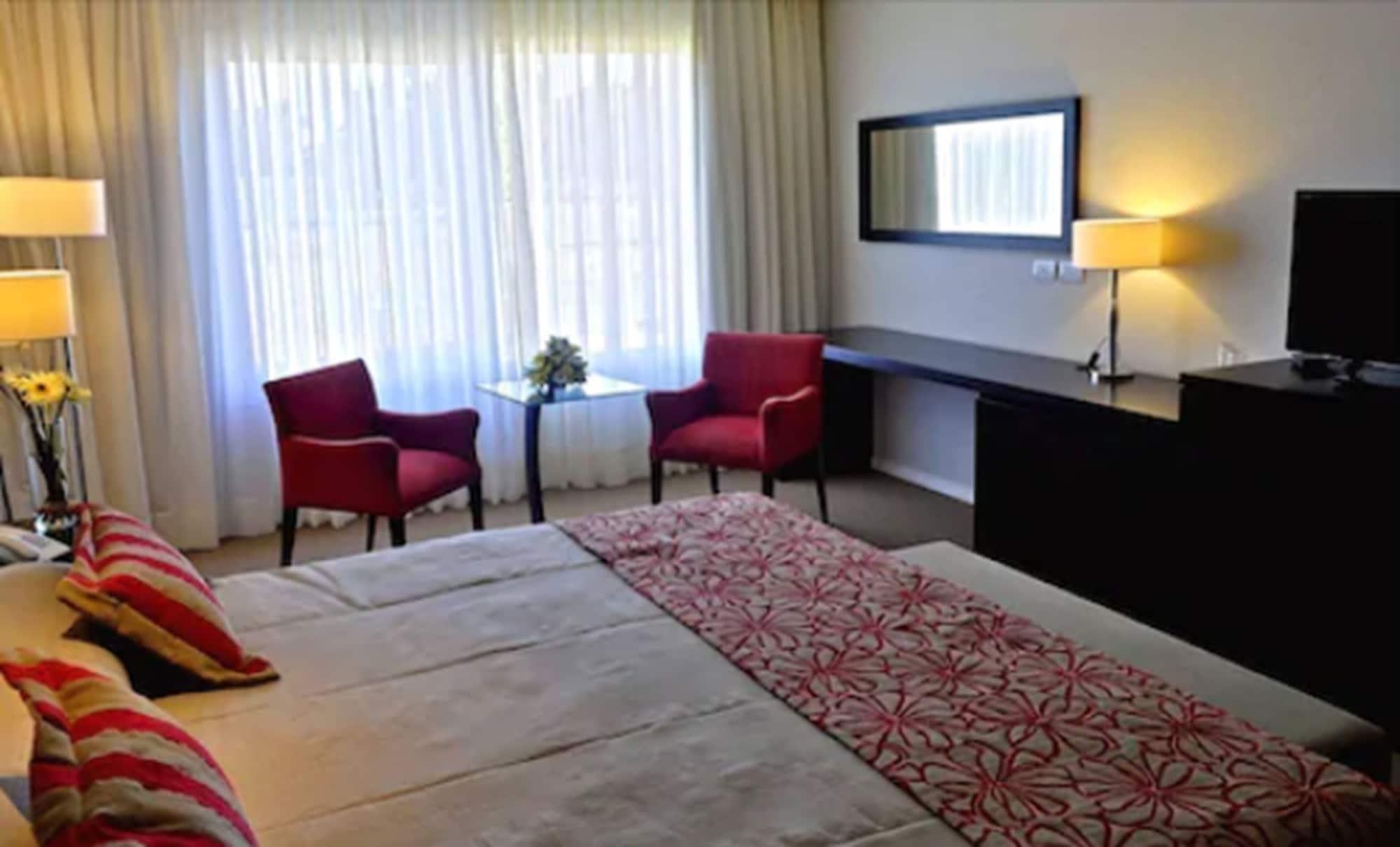 Howard Johnson Hotel Piedras Moras Алмафуерте Екстериор снимка
